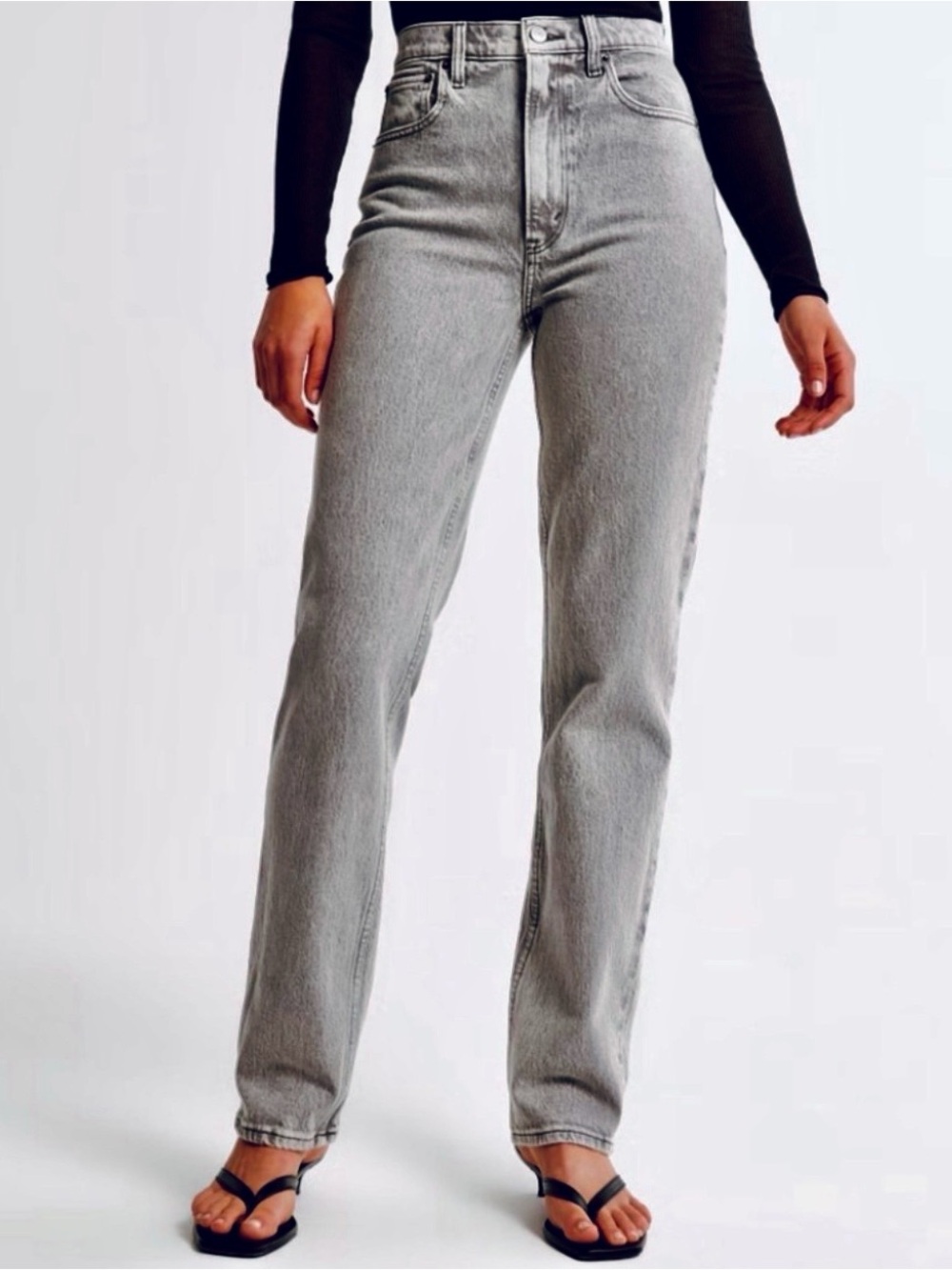 Abercrombie & Fitch High-Rise Straight Leg Women’s Jeans - Gray